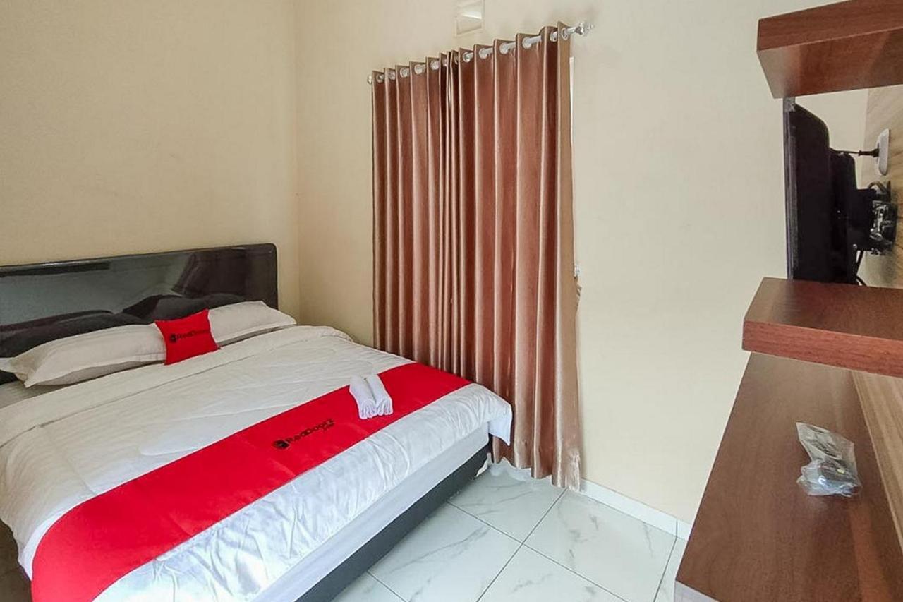 Reddoorz Near Bns Batu Hotel Tlekung Bagian luar foto