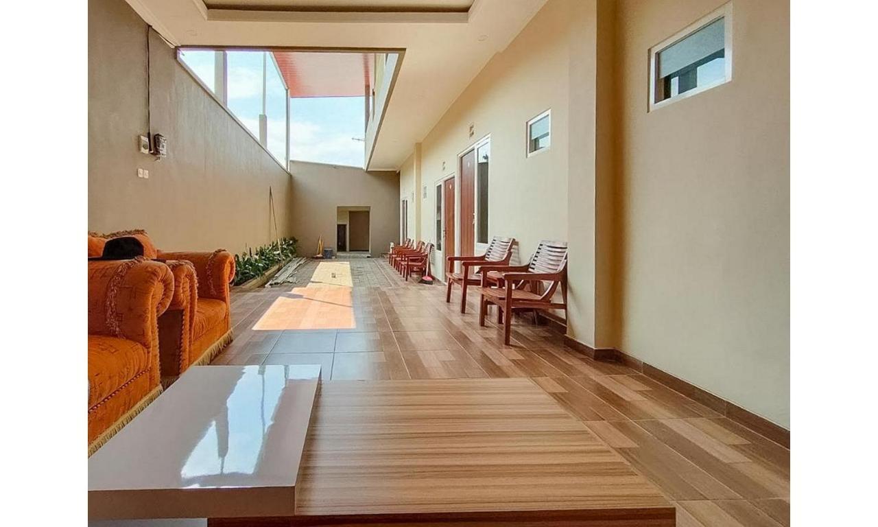 Reddoorz Near Bns Batu Hotel Tlekung Bagian luar foto