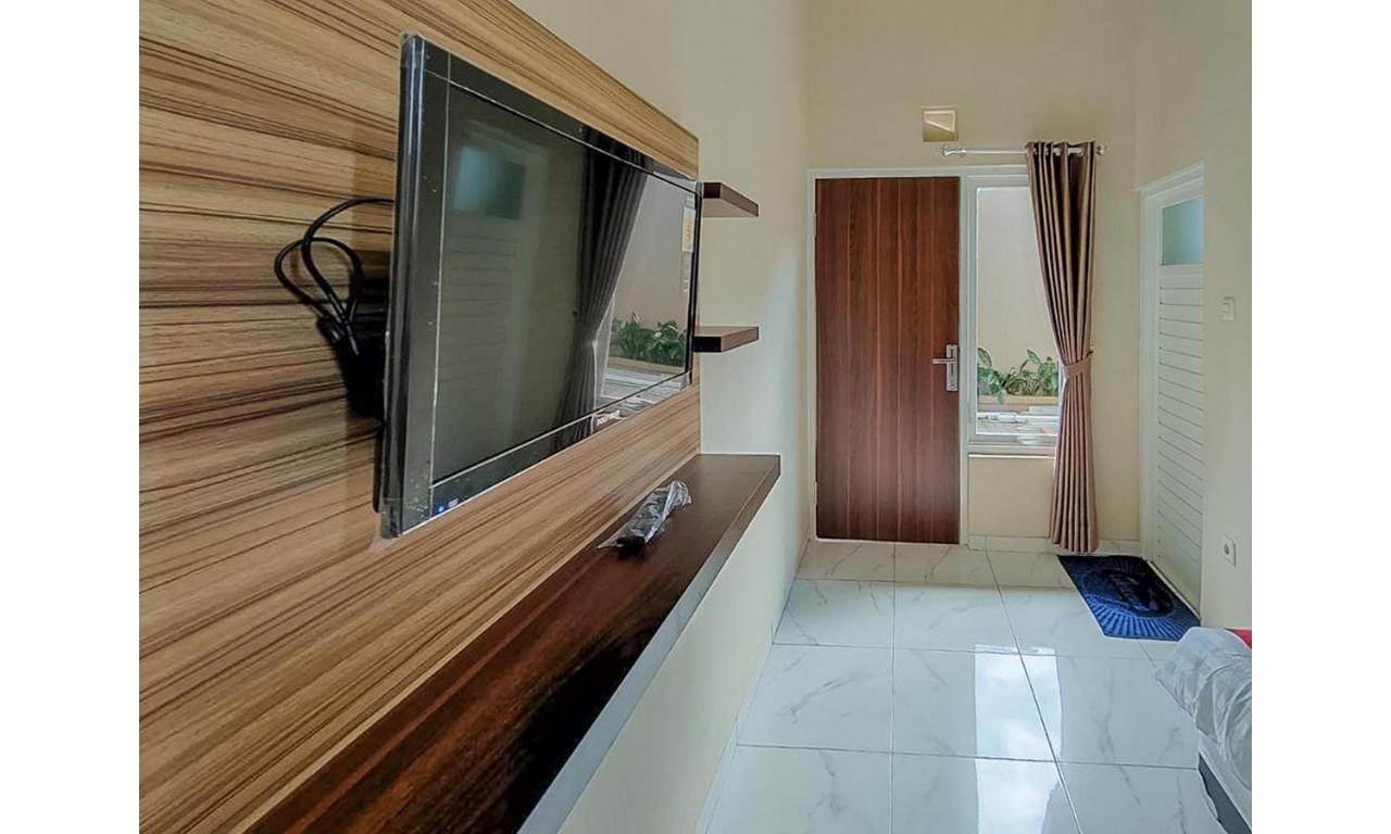 Reddoorz Near Bns Batu Hotel Tlekung Bagian luar foto