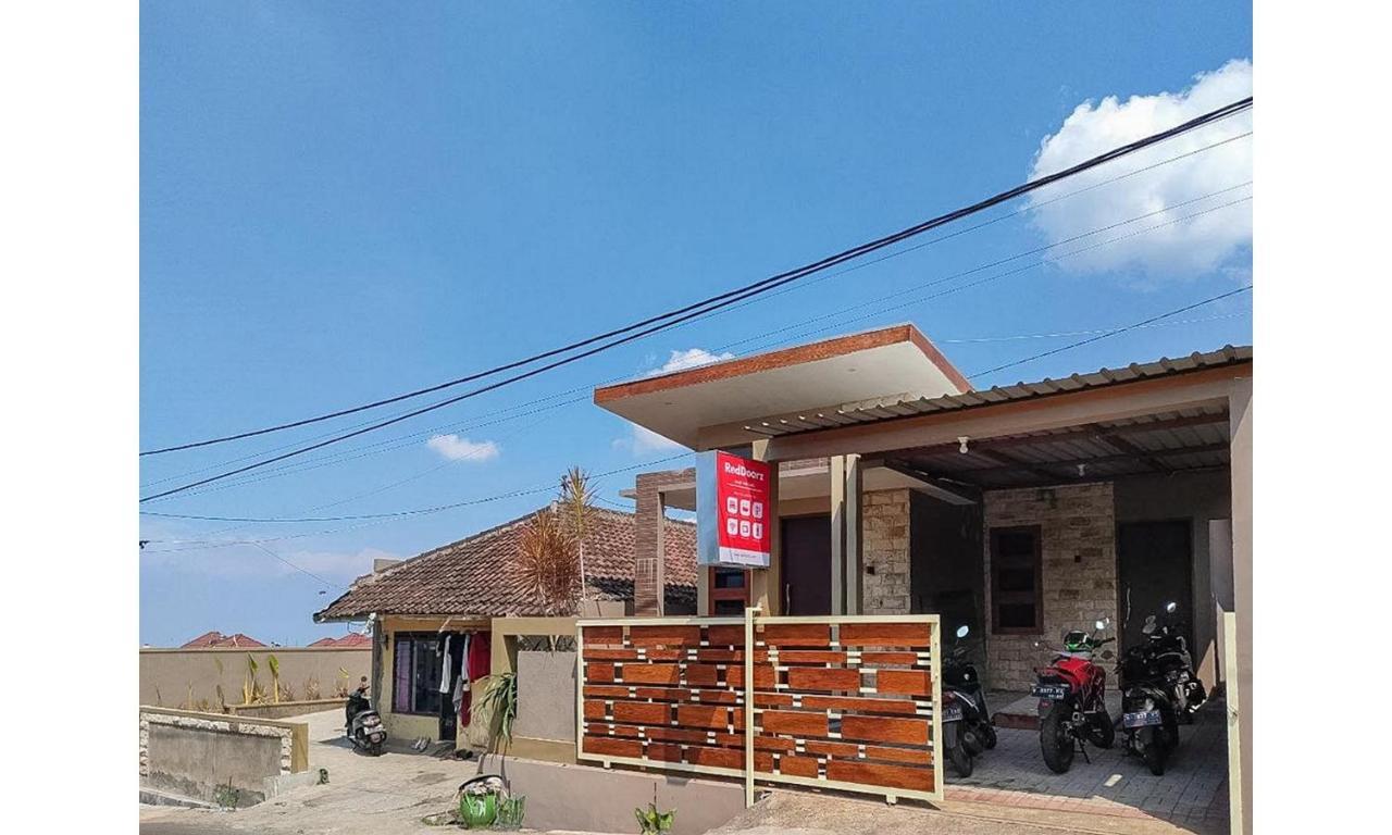 Reddoorz Near Bns Batu Hotel Tlekung Bagian luar foto